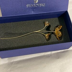 Swarovski garden tales Magnolia Flowers Crystal figurine